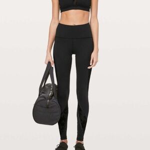 Lululemon Wunder Under High-Rise Tight* Flocked 28"
Black / Scatter Floral Black